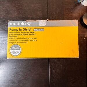 Medela breast pump NWT